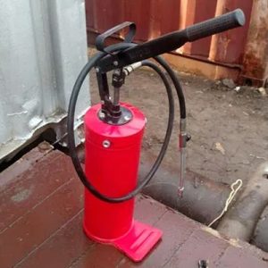 Máy bơm mỡ bằng tay